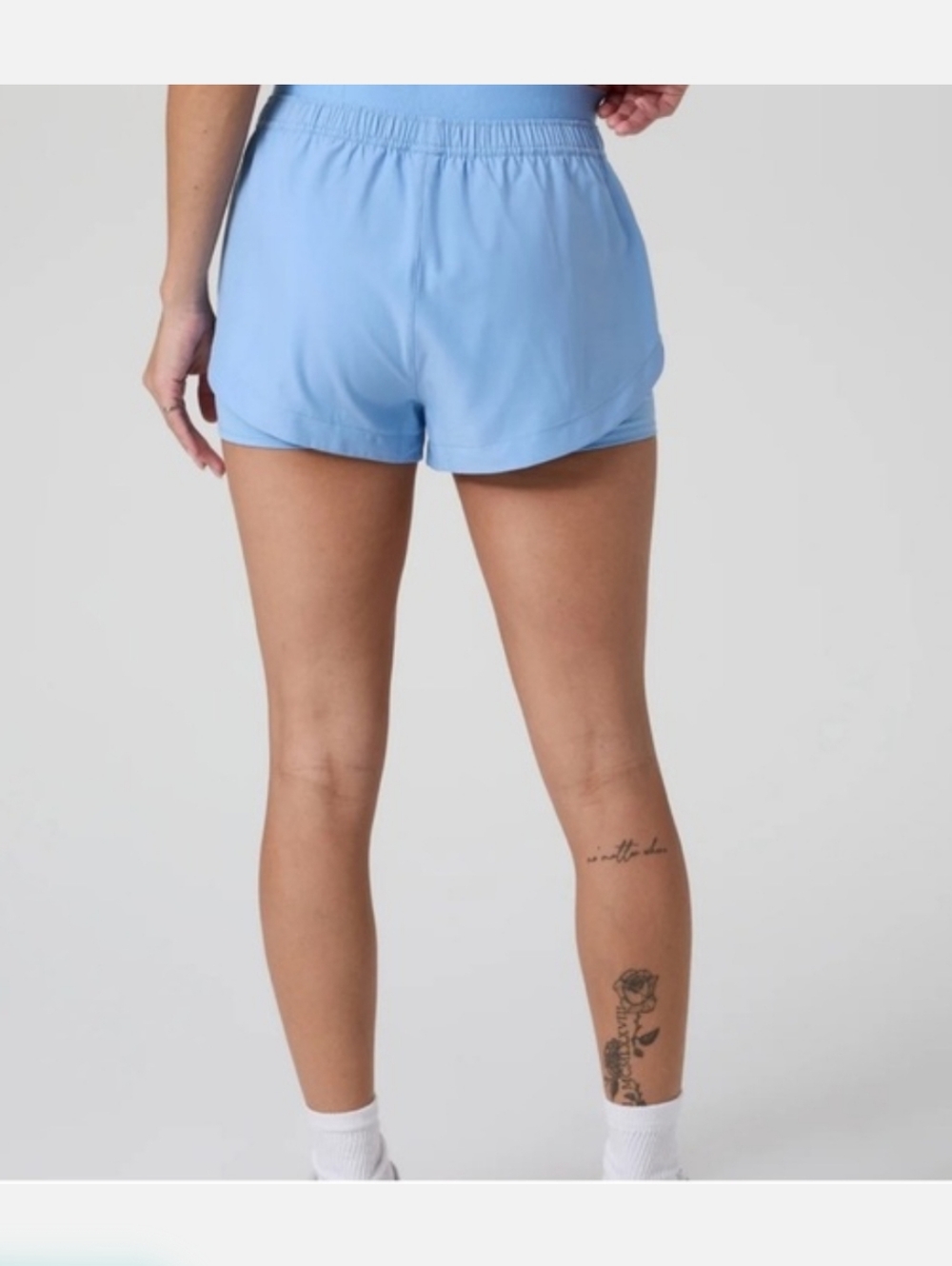 Vuori Luna Shorts Size S - Picture 3 of 10